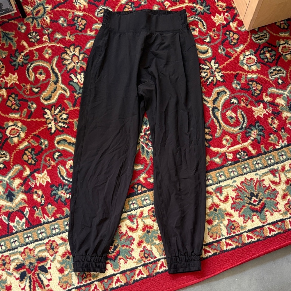 NWOT Halara Joggers